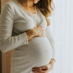 孕期被痔瘡纏身？醫生分享3個動作簡單舒緩